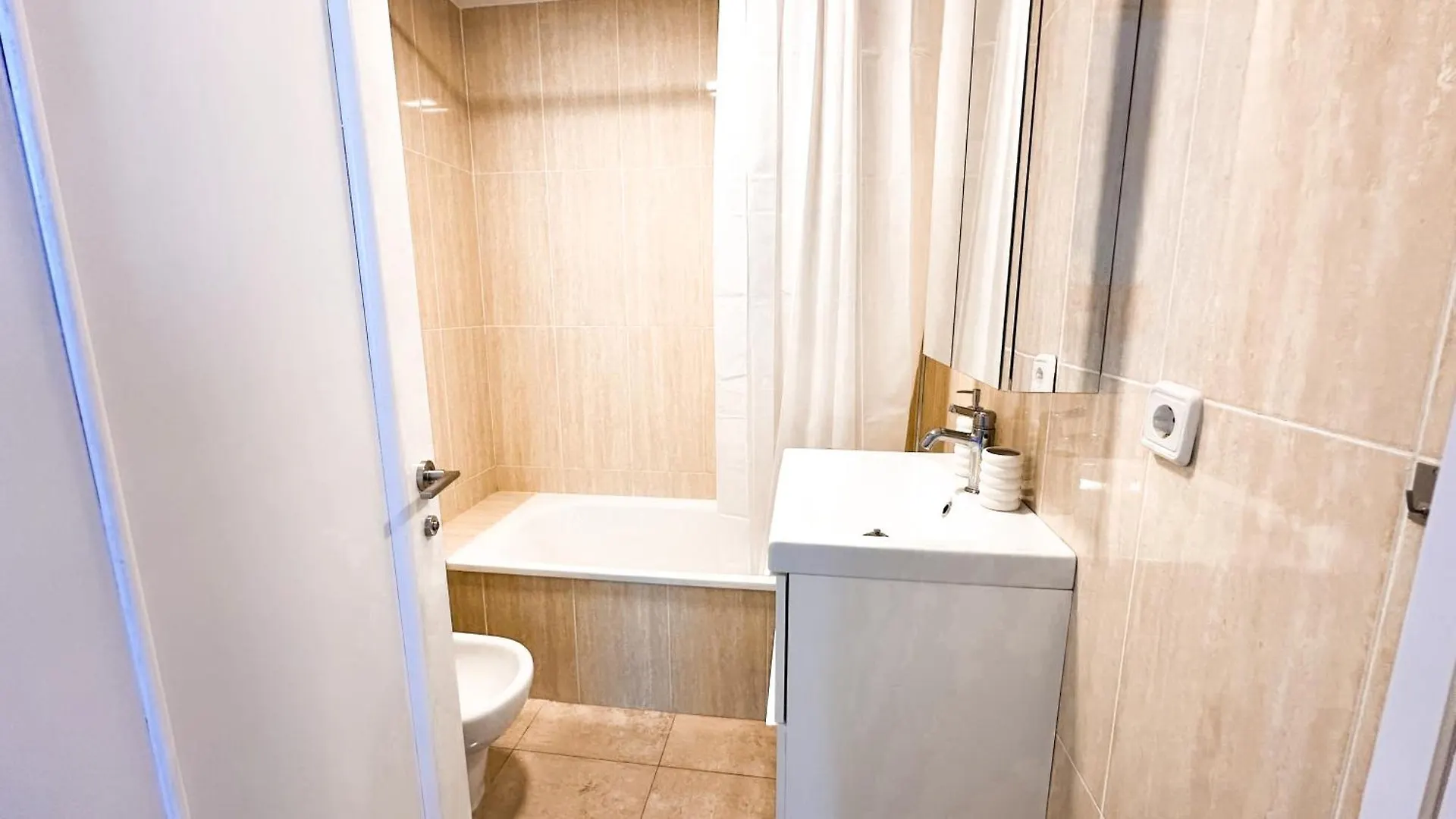Vistalmar - Modern Poolside Apartment With Large Terrace, In Manilva