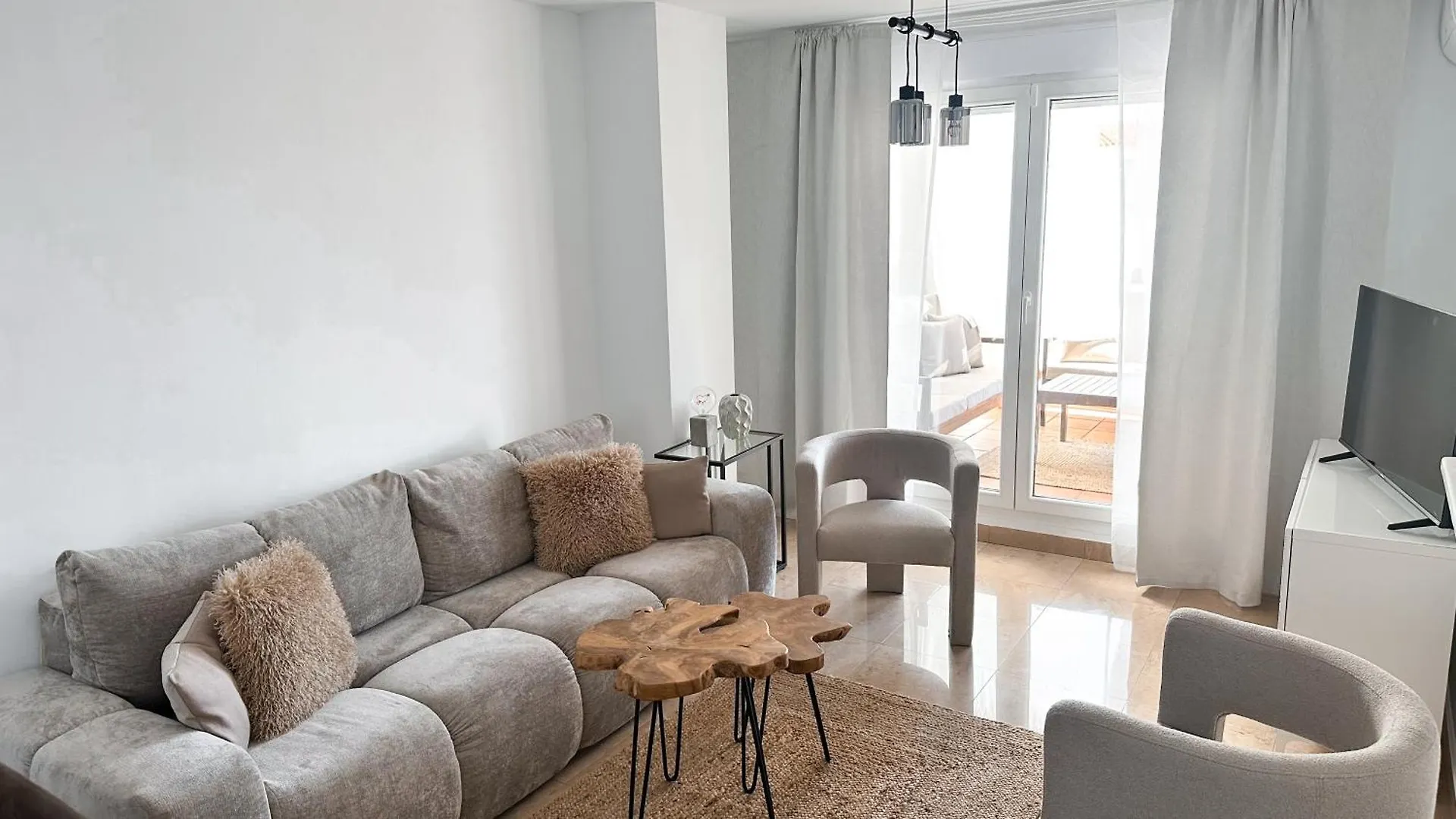 Vistalmar - Modern Poolside Apartment With Large Terrace, In Manilva